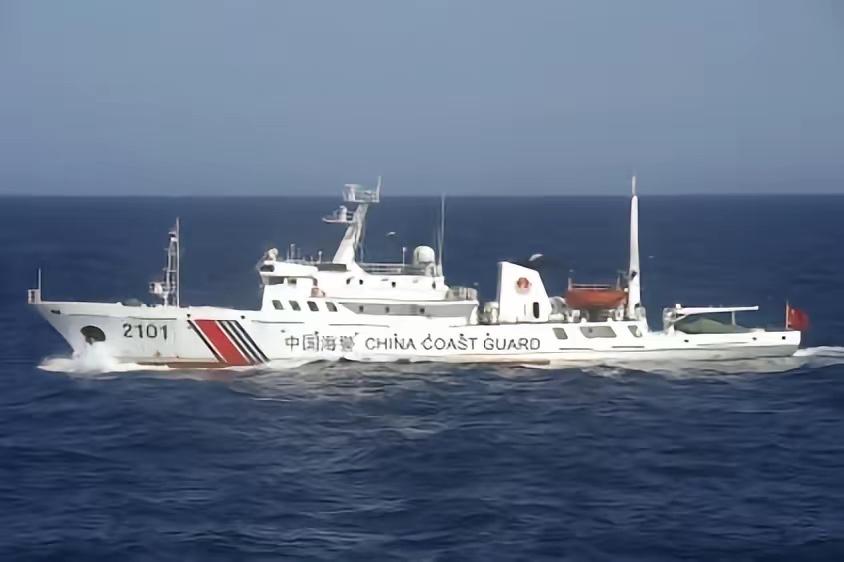 东沙那边刚消停，台湾岛东边又出大动静了，三艘台船围堵咱们一艘海警船，结果居然是自