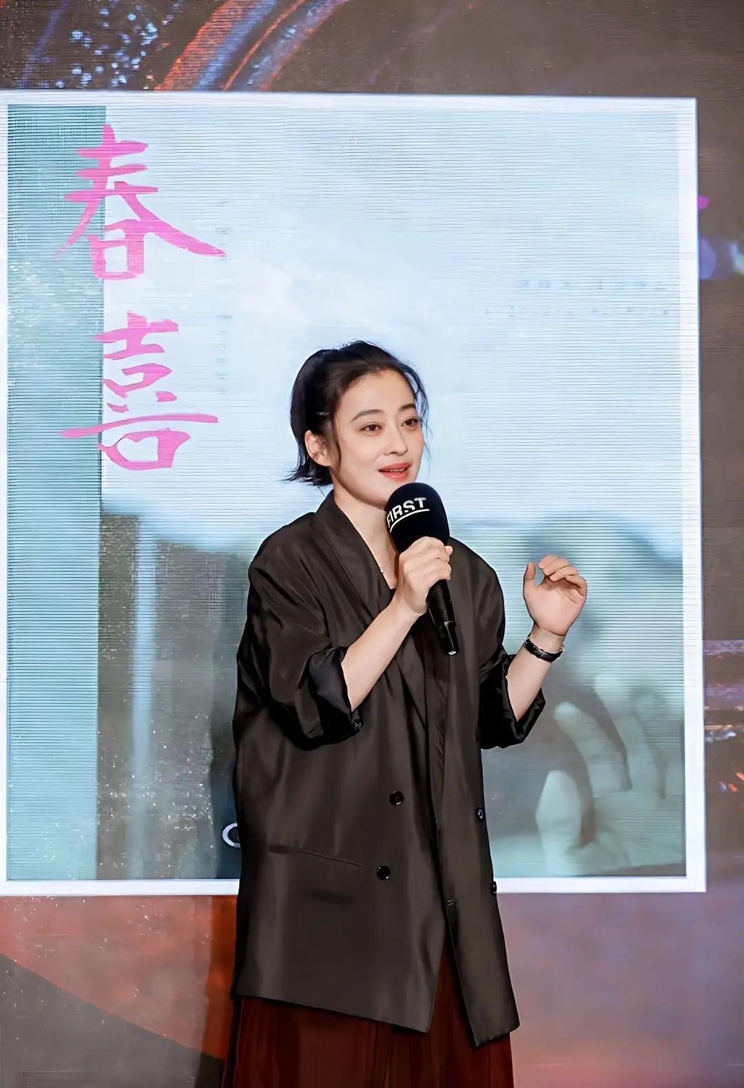 40岁女人别乱穿！梅婷三套封神穿搭，治好无数中年女性穿搭焦虑不知道大家有没有