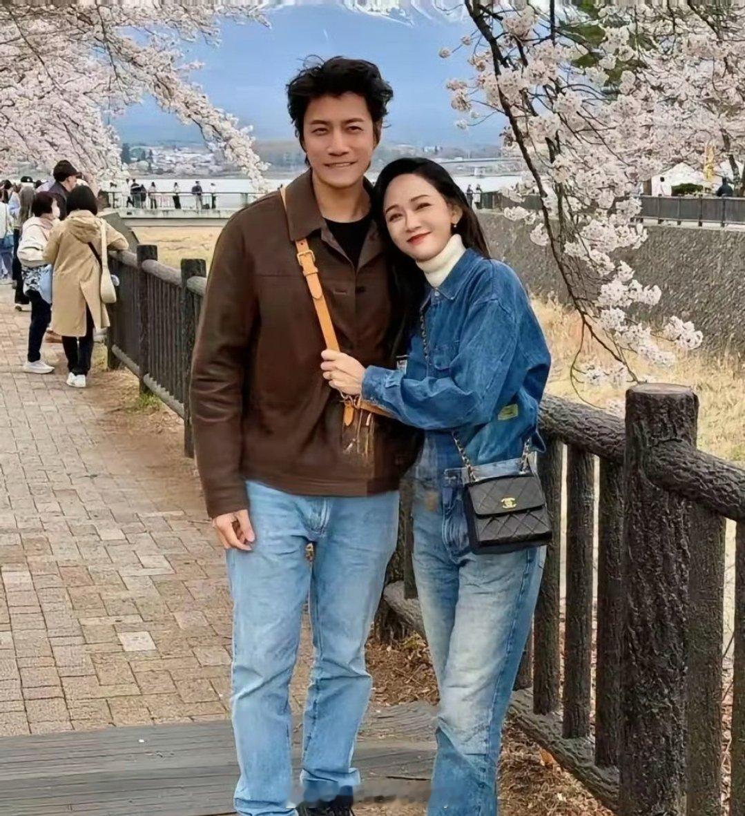 陈乔恩都快五十了，看着年轻是年轻啊，唯一遗憾的就是没生孩子