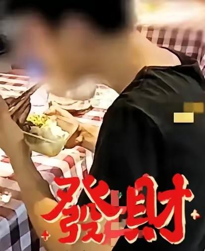 “泪目”湖南衡阳一男生头发凌乱，满头大汗走进一家饭馆，怯生生问店主：“这里招工吗