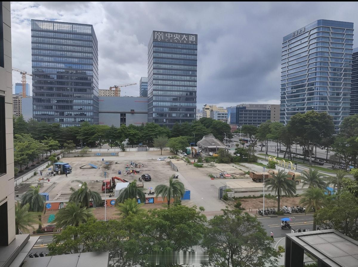 宝安碧海，榕江壹号院隔壁的垃圾站关闭了，这个地块突然在整备，不知道要做什么。深