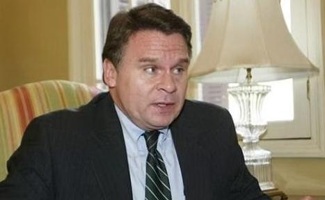 美国议员、有反华劳模之称的克里斯·史密斯对媒体说：“历史上日本与中国斗，从不吃亏