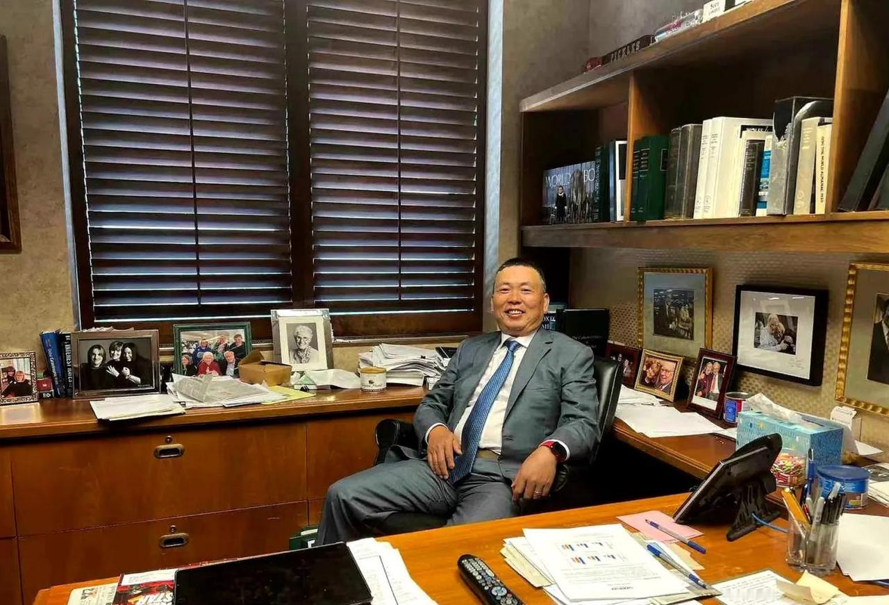 常有人说，人这辈子赚的每一分钱，都是自己认知的变现。深以为然。我就是那个死