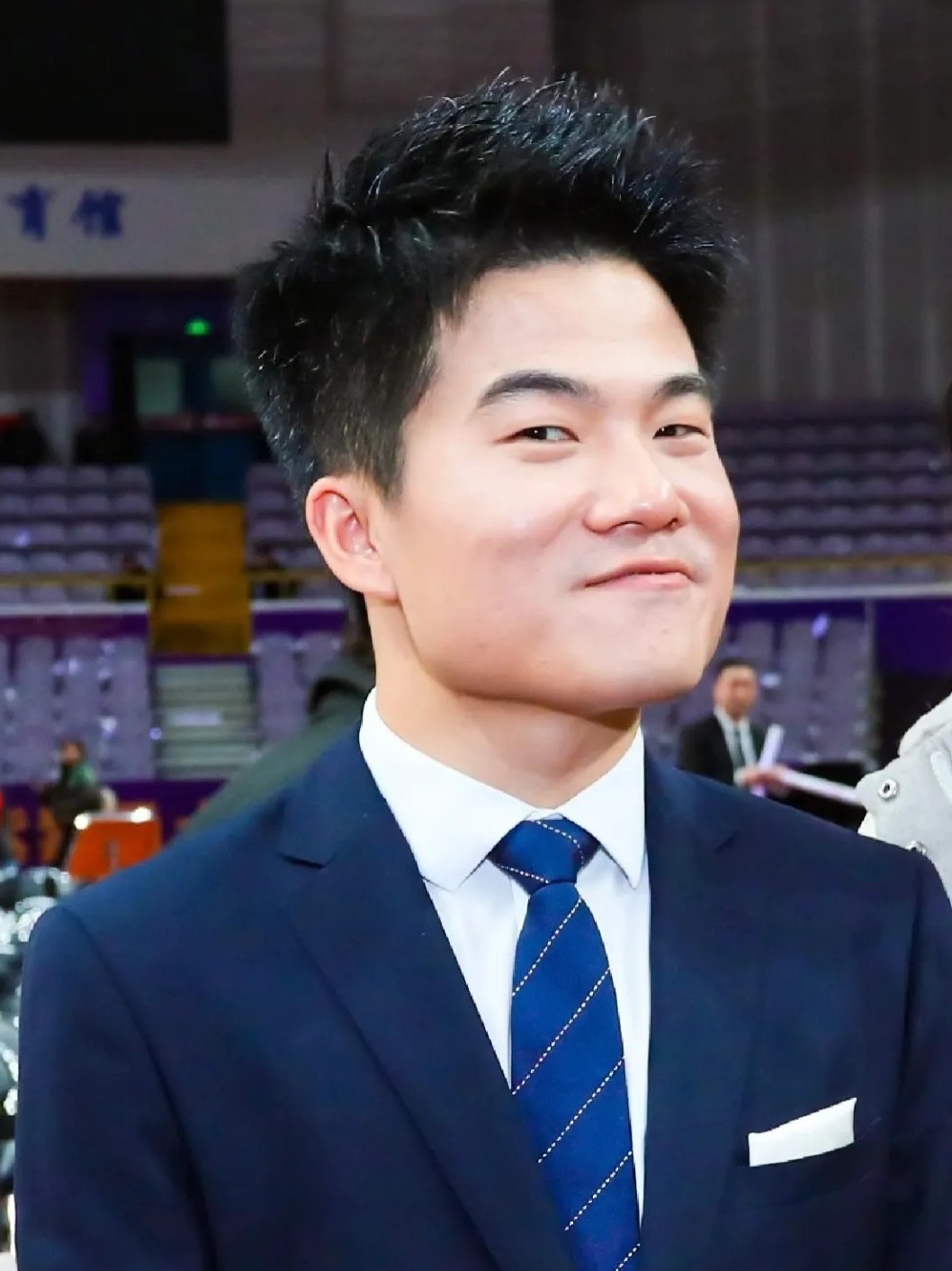 我有一种预感，接下来董宇辉要开挂了，不是因为新主播真真，而是因为真真只是第一