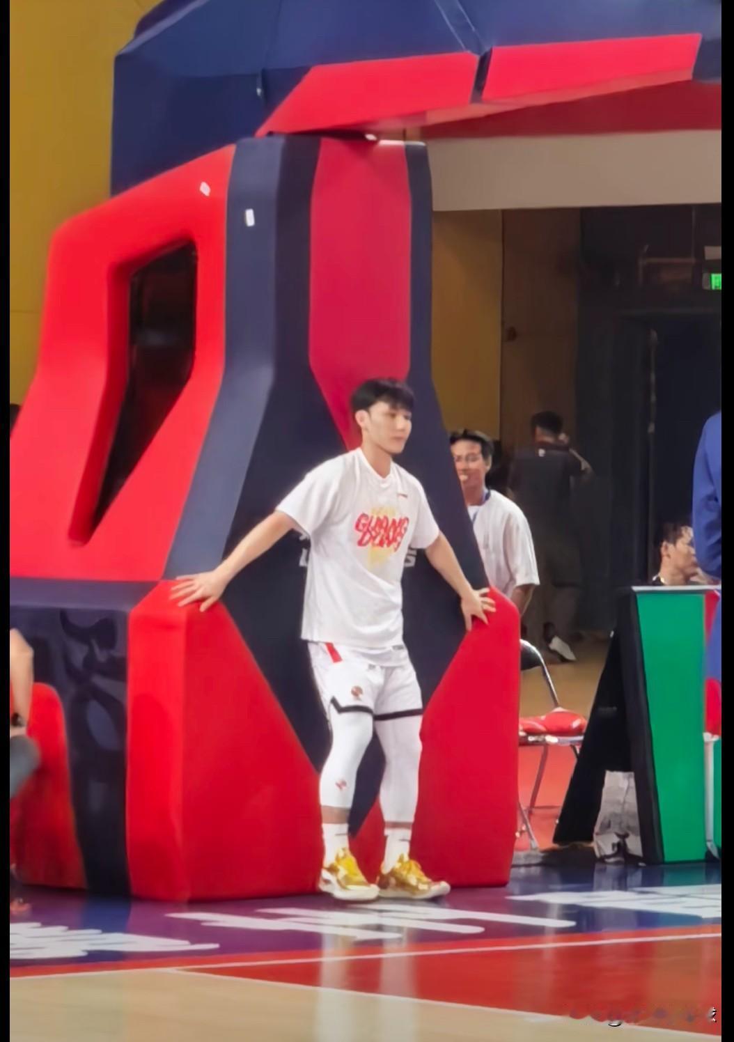 广东男篮下赛季最大变动原因暴露！广东男篮本赛季堪堪完成预期成绩，经历一个赛季的