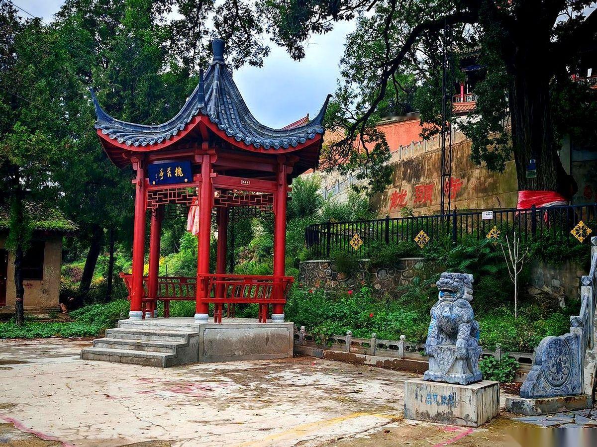 最近人人都往天水冲，但很多人，第一句话就说错了。你兴冲冲地拦下一辆出租车，对师