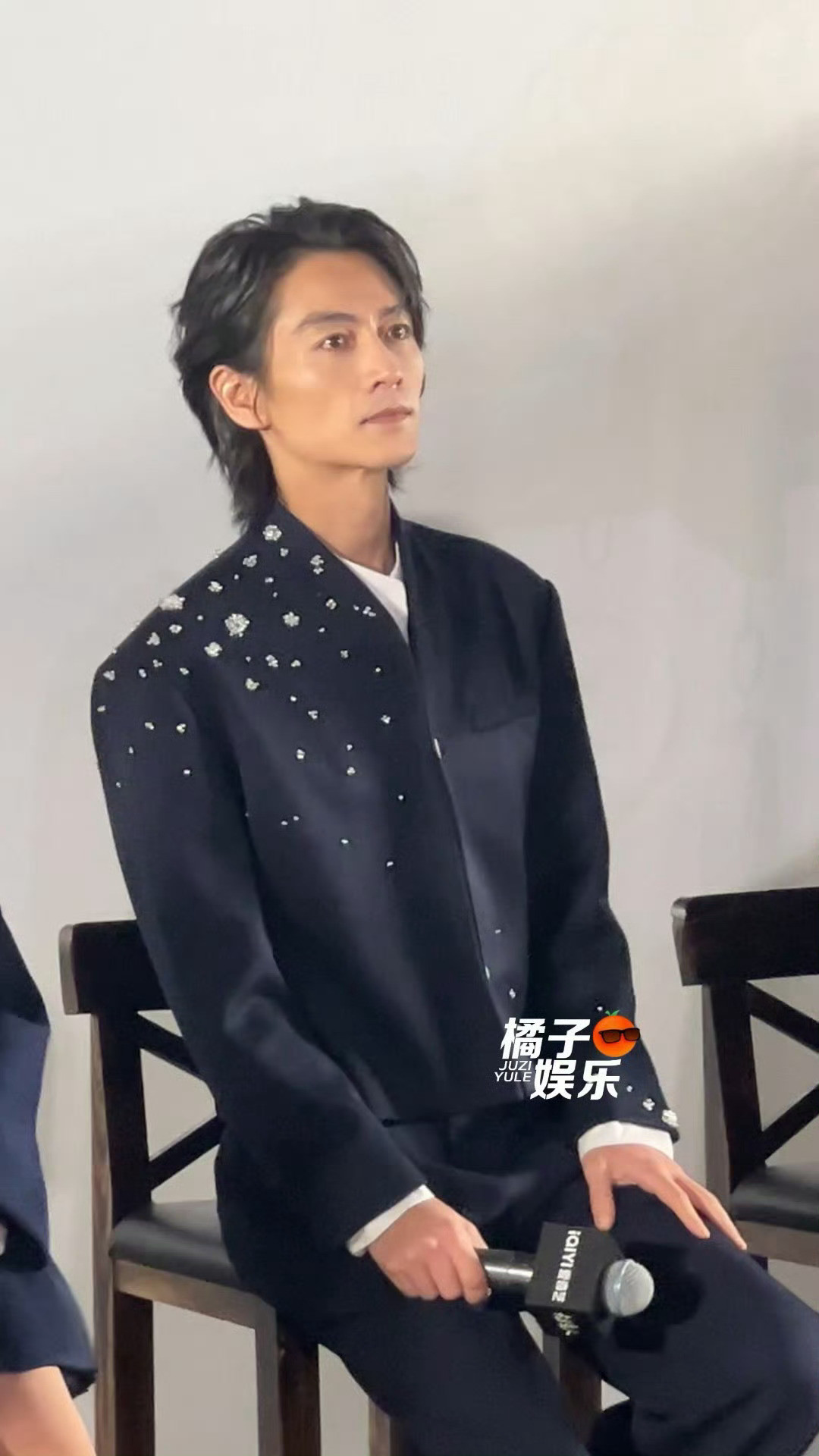 陈晓最新状态脸瘦成皮包骨了线条好明显