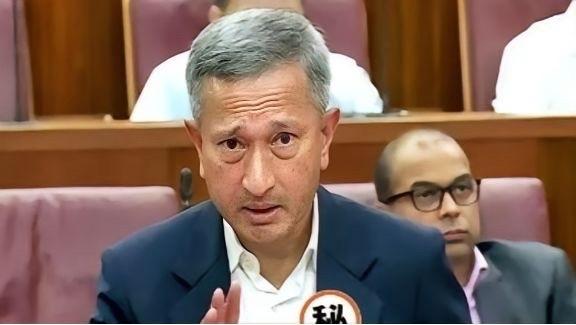 这一次新加坡彻底急了！黄循财本以为中国忙着制裁日本没工夫搭理新加坡，却是没想到中