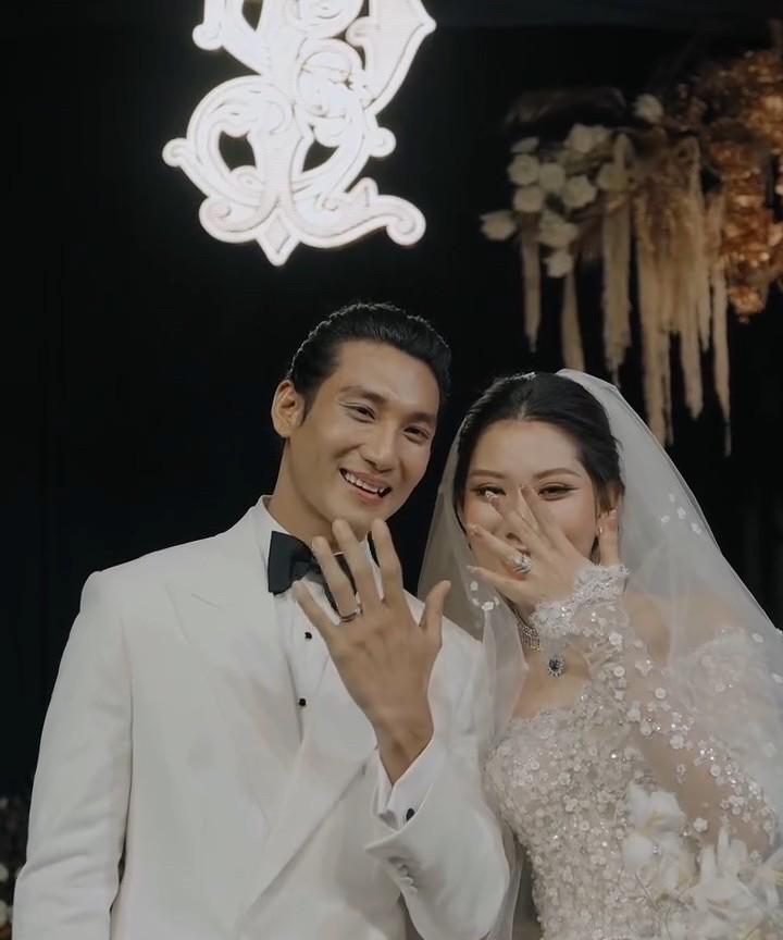 #泰国娱乐#【白因与Hiso女友举行大婚典礼】缅甸名模，曾经的世界第一帅，白