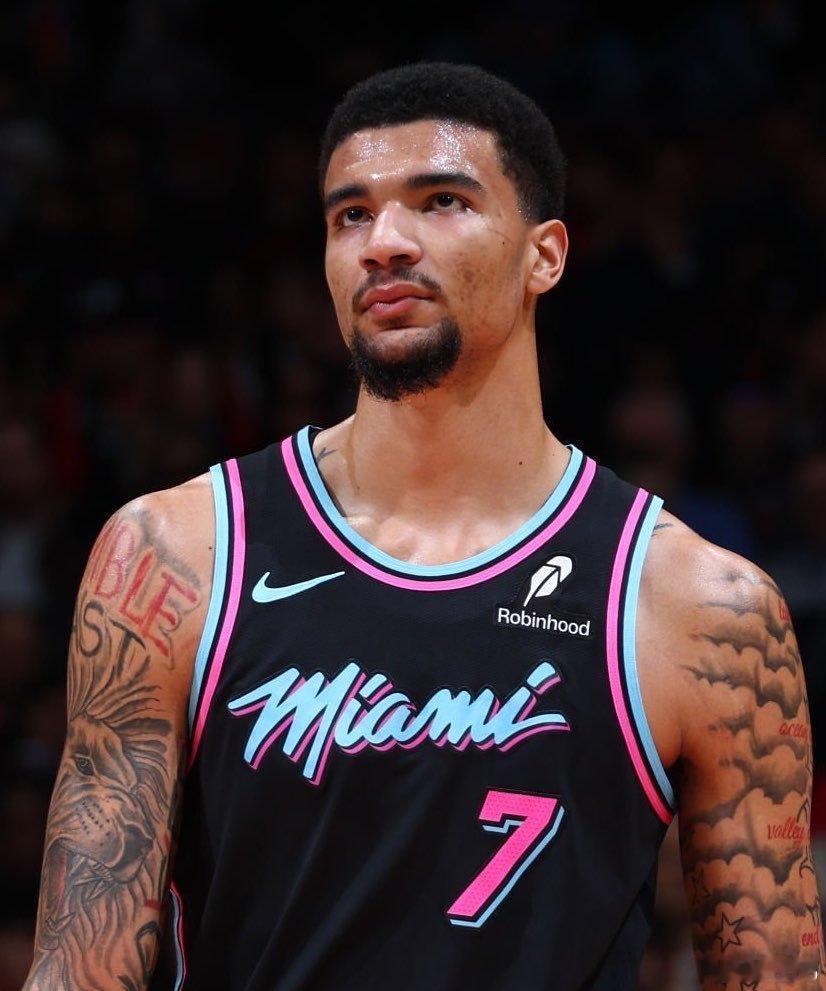据ESPN温胖报道，联盟多队已对凯勒尔·韦尔表现出兴趣。“能拉开空间的大个子，活