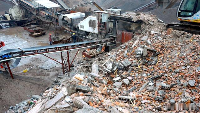 年回收1亿吨，美国为何越来越喜欢回收我国废弃混凝土，它们用这些要做什么？那些