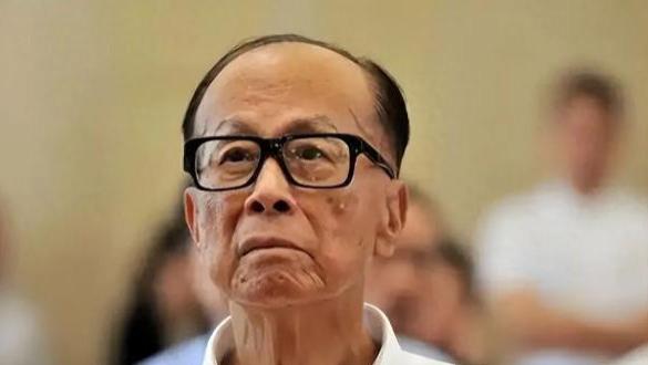 美防长人还没到,巴拿马政府举了白旗,将枪口对准长和集团