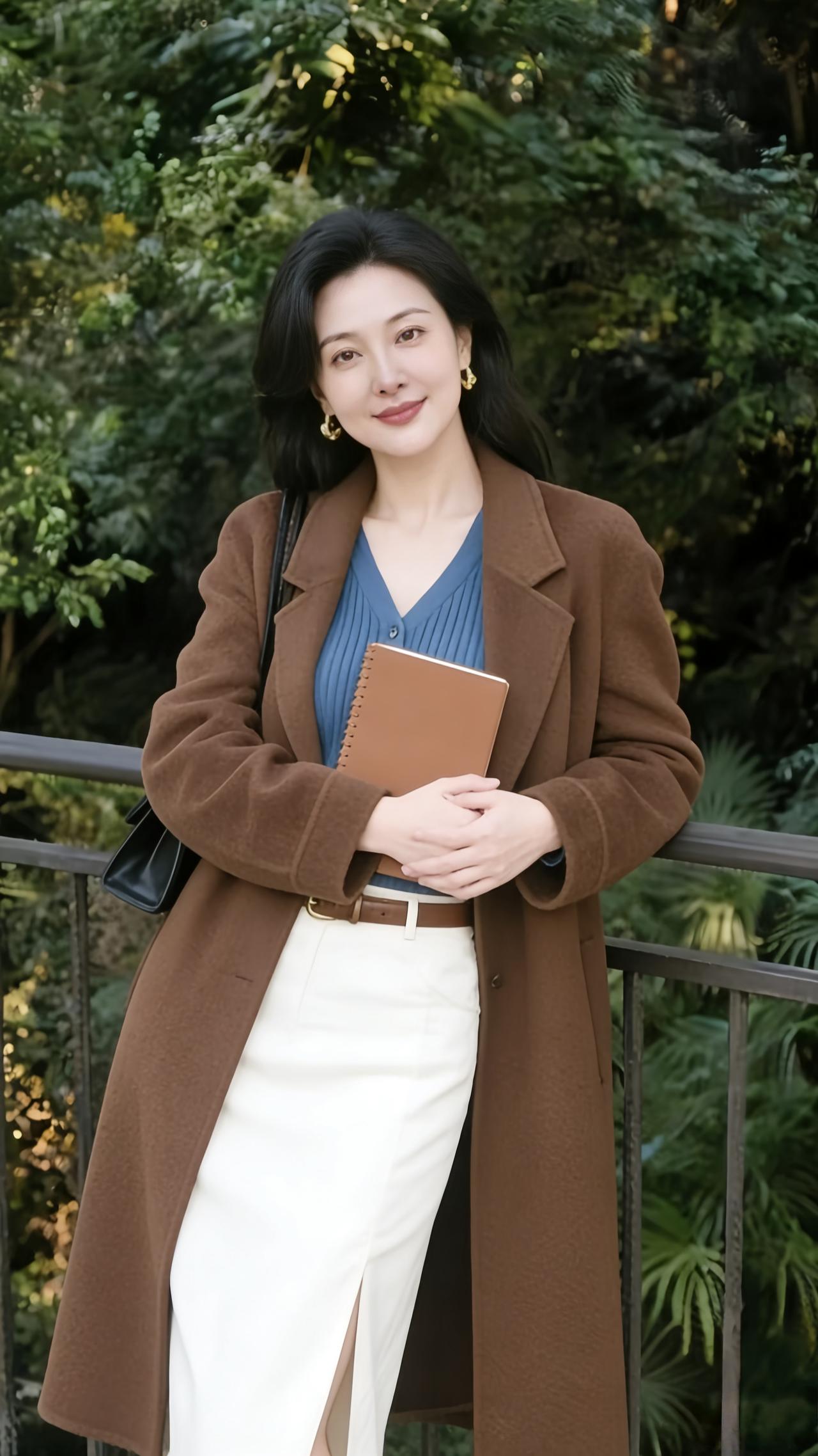 你喜欢哪一种气质的美人?喜欢知性优雅气质的美女！