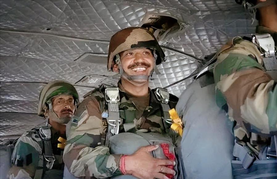 大手笔！印度狂砸两千多亿扩军，S-400即将全部到货，一边加急接收俄制防空导弹系