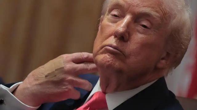 钱再多有什么用？79岁身家525亿的特朗普，他有私人波音757，有佛罗里达海湖庄