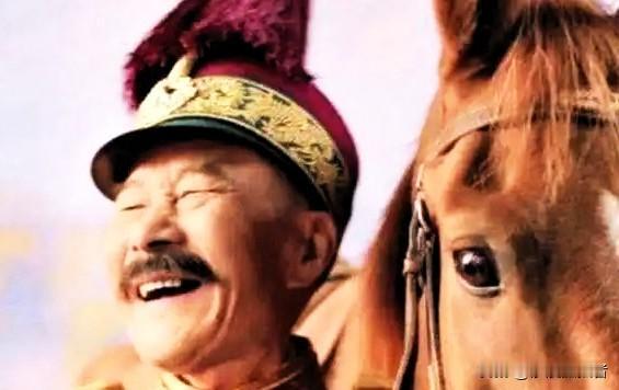 1906年，31岁的张作霖强势娶了18岁的许澍旸。大婚当夜，张作霖搂着许澍旸纤细