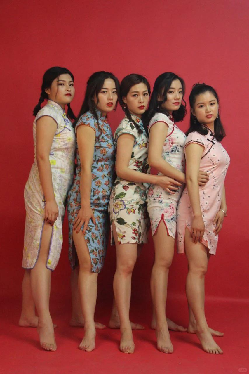 防火防盗防闺蜜，可女人又把最私密的话题和自己都让闺蜜了如指掌，当闺蜜一起拍写真，