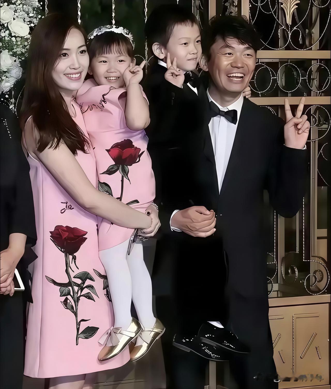 回头看马蓉这段旧事才懂：被捧在云端的野心，最容易踩空最近考古到当年综艺的片段