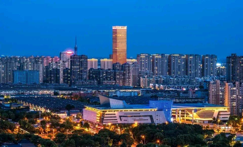 江苏强市林立，要说未来吃香的城市，徐州和常州落选，无锡潜力最大。徐州虽有多个创