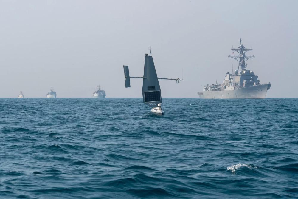 伊朗已经对美国的“林肯”号航母，发动了7轮导弹袭击。根据伊朗海军司令伊拉尼的说