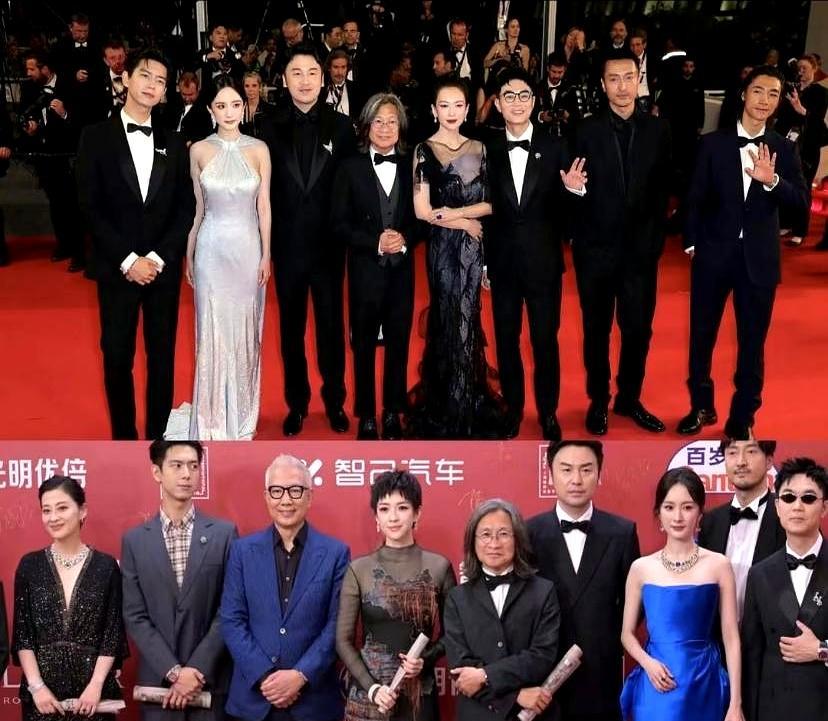 说她有心机真不冤枉！章子怡站旁边都黯淡无光，这到底是气场还是纯靠算计？看看最