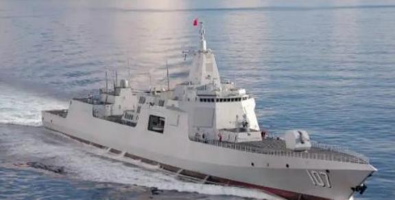 055配备200多枚导弹，假如海战爆发，导弹打完了该咋办？实不相瞒，055打完导