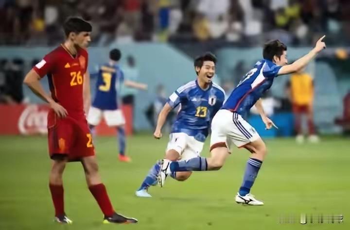 U23足球亚洲杯决赛中国以四比零完败日本足球，可怕的是日本球员很多是大学生，比如