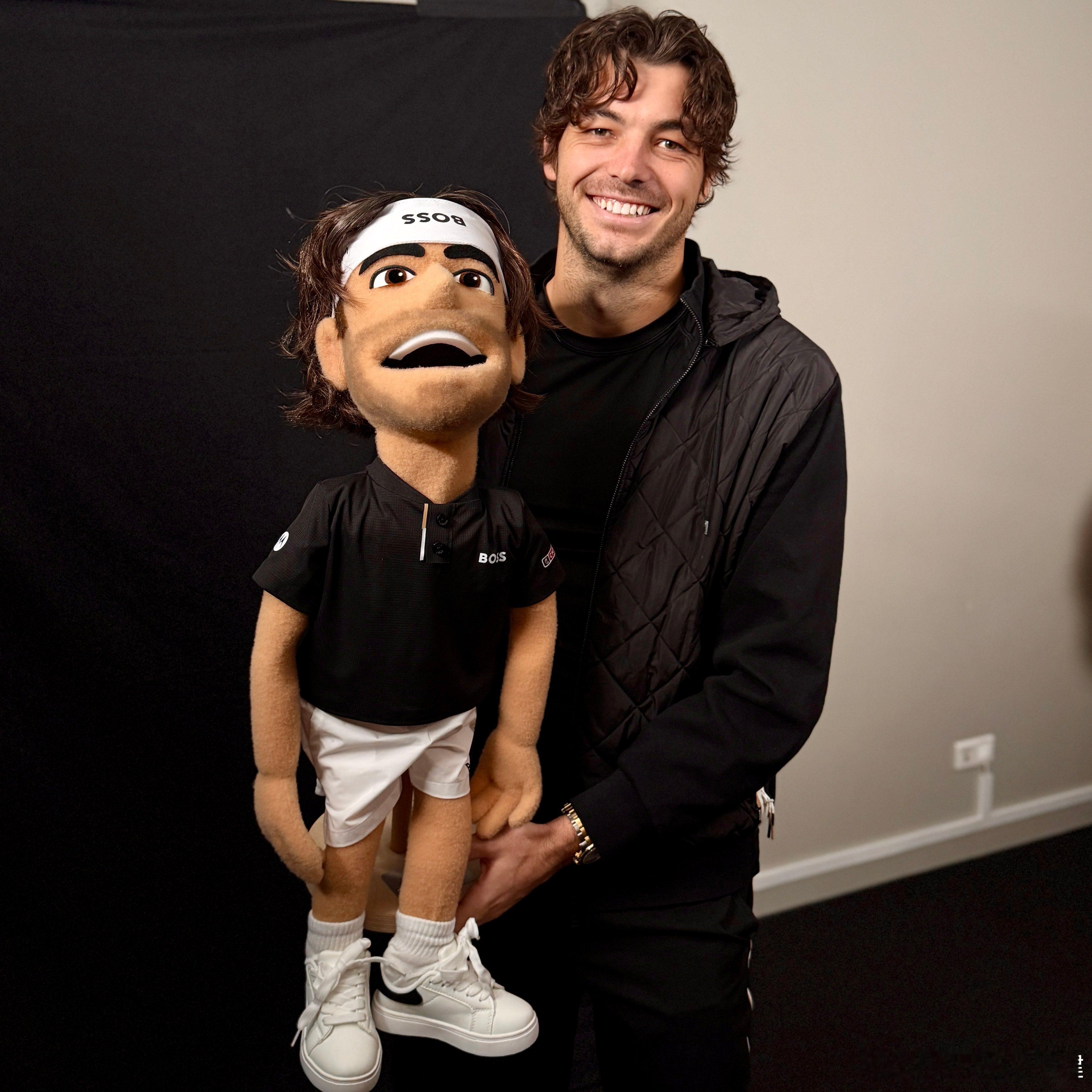 哈哈哈！你们觉得像不像？热点现场​​​