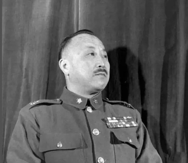 1942年，林徽因在四川李庄躲避战火，穷得没钱买米。中央研究院的傅斯年得知后，专