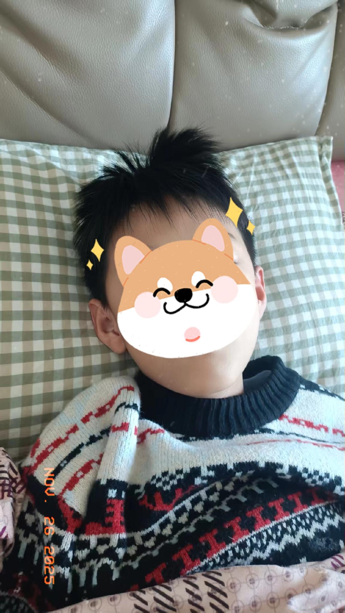 这段时间感冒发烧的太多了，学校每个班都好多没去上学的，我家两个孩子都中招了，老大