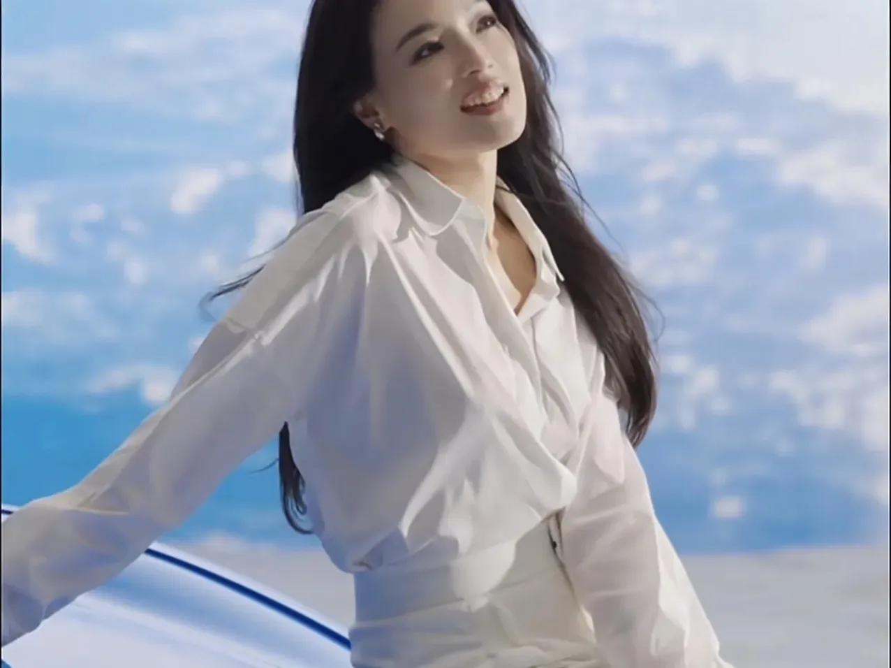 我能接受舒淇49岁，也能接受代言SU7，但接受不了还这么漂亮说实话，知道舒