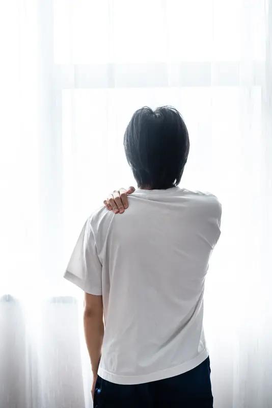 50岁患肩周炎，多数情况下能实现临床治愈。肩周炎又叫冻结肩，50岁左右的人易中招