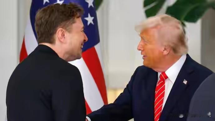 马斯克全力帮助共和党布局中期选举最近一段时间，马斯克与特朗普的关系和好如初，他