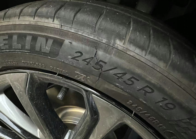 1500块一条的轮胎算贵吗新势力配置太卷，买车时是好事，但用车会有“零整比”过