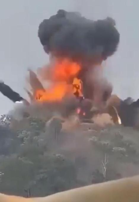 多名将军战死，柬埔寨绝命大反攻！5000枚火箭弹铺天盖地轰炸，中国火箭炮轰炸关键