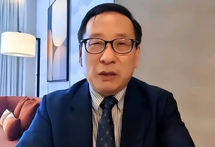 高志凯:我认为，郑丽文主席在台湾在大陆说我是中国人，这不是对大陆示好。因为她这句