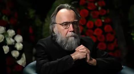 被称为“普京国师”的俄罗斯政治家杜金，近日对中方发出了警示，他表示，如果中国真的