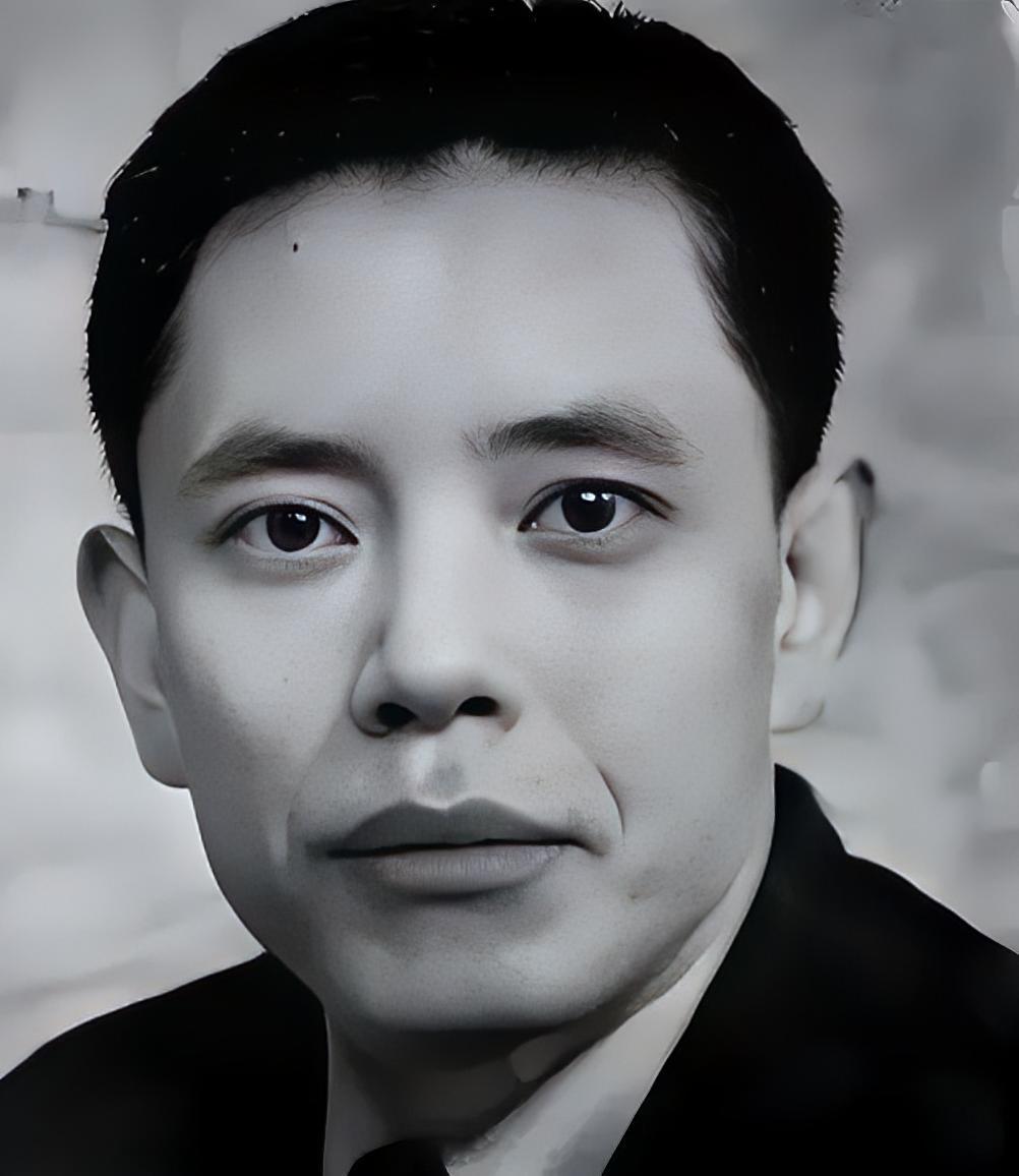 1948，毛人凤派特务沈醉去暗杀自己的姐夫余乐醒，沈醉到达时，毫不知情的余东醒正