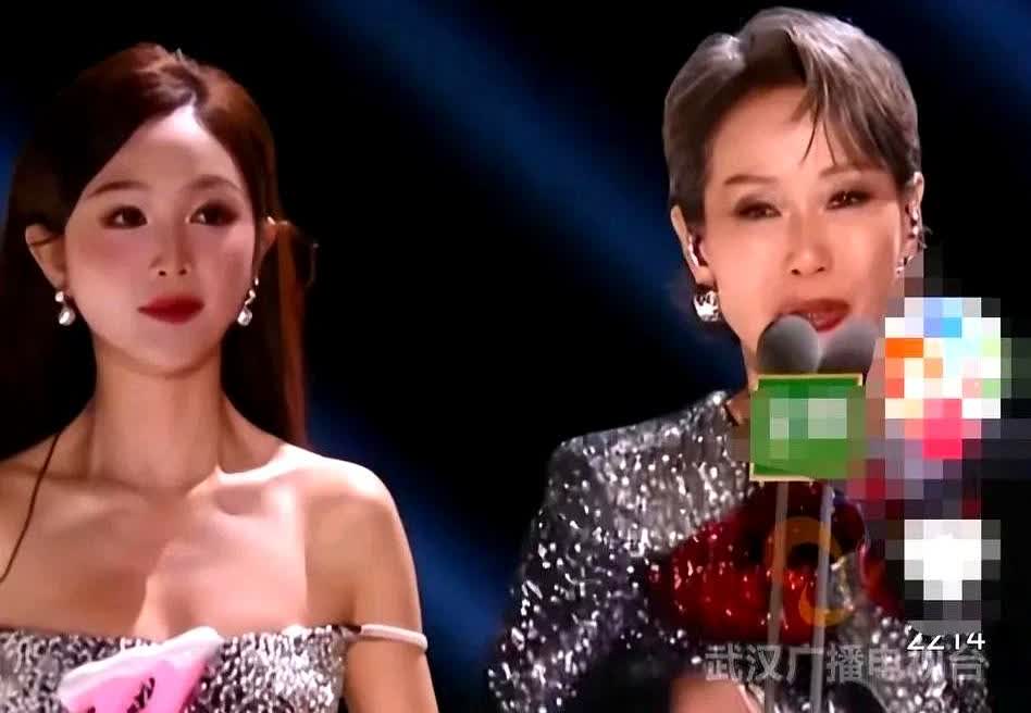 62岁的叶童做梦也想不到自己辛辛苦苦又唱又跳小半年，好不容易拿到