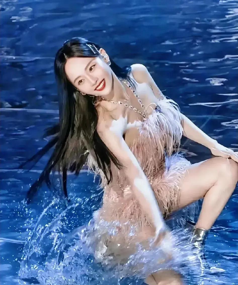 买超张嘉倪还是彼此深爱过的，没婚礼的时候，经常在节目带她去试婚纱，只是没有婆家的