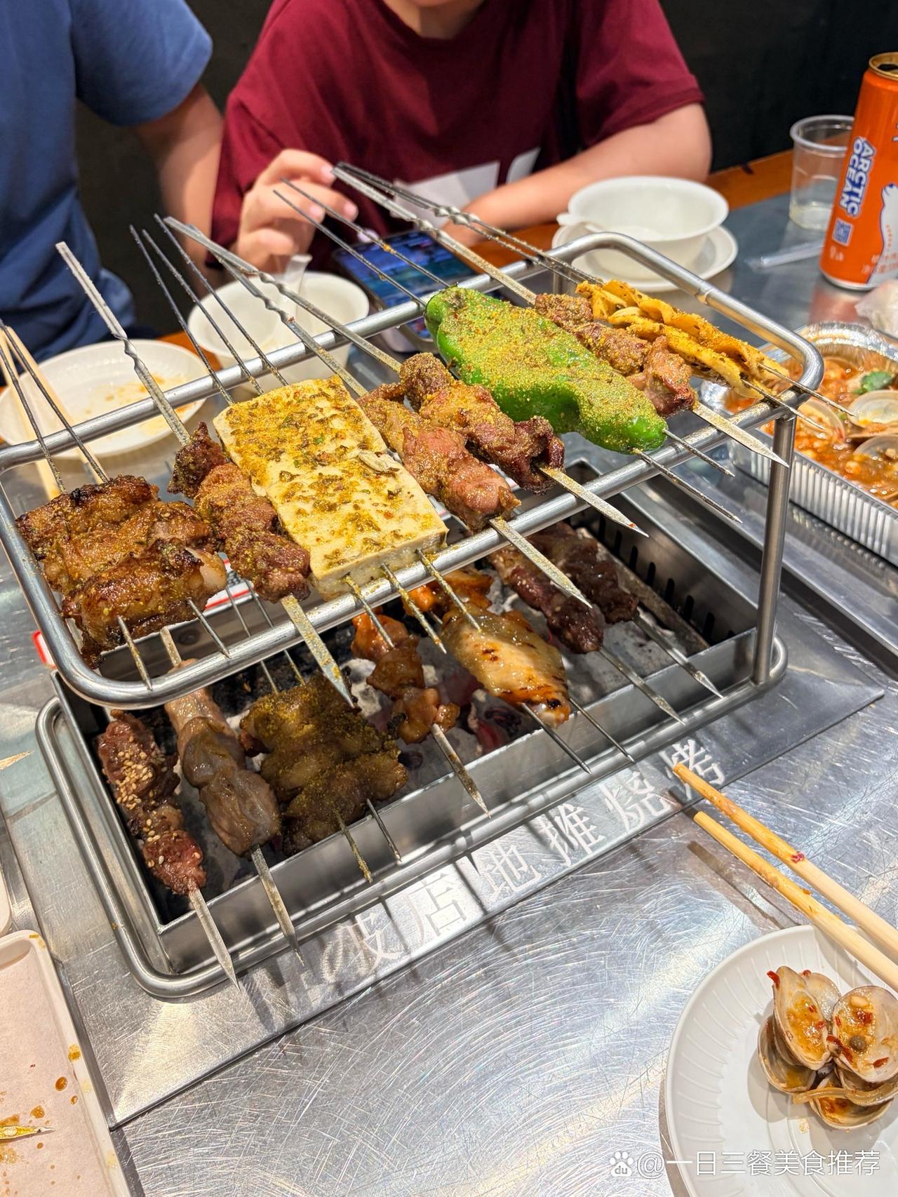 现在的烧烤店真的是花样繁多