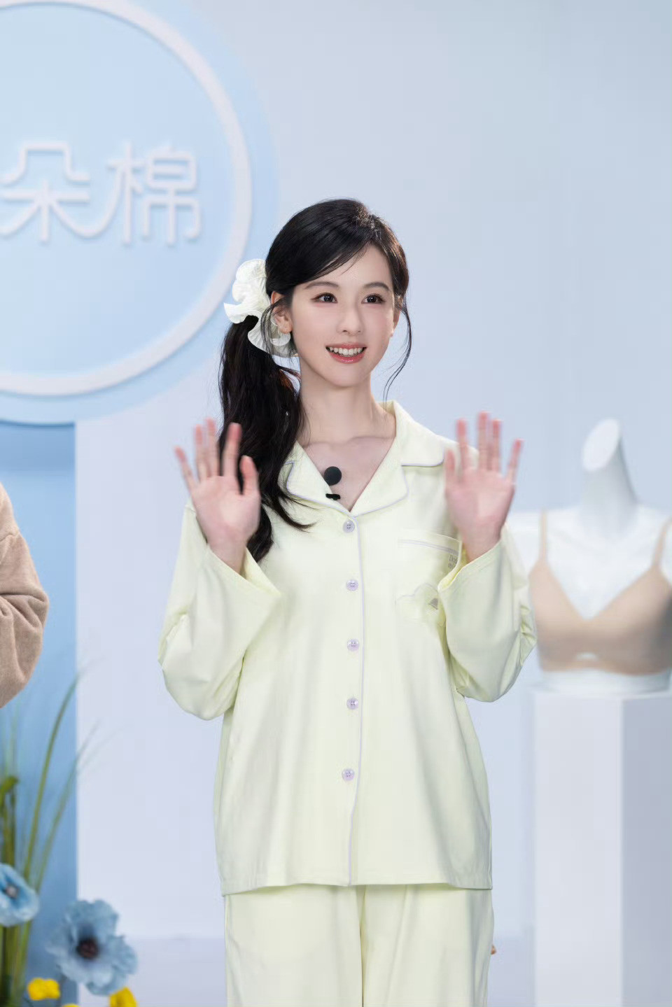 陈都灵广场小墨子别闹了