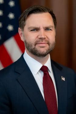 美国下一届总统，我认为很大概率要被一个42岁的“锈带凤凰男”拿下！这位不是旁人，