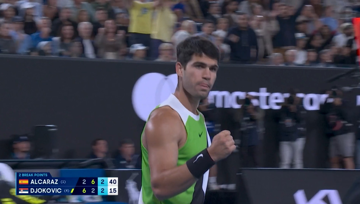 德约科维奇vs阿尔卡拉斯阿卡第三盘率先破发，3-2领先。德约科维奇阿尔卡拉斯澳