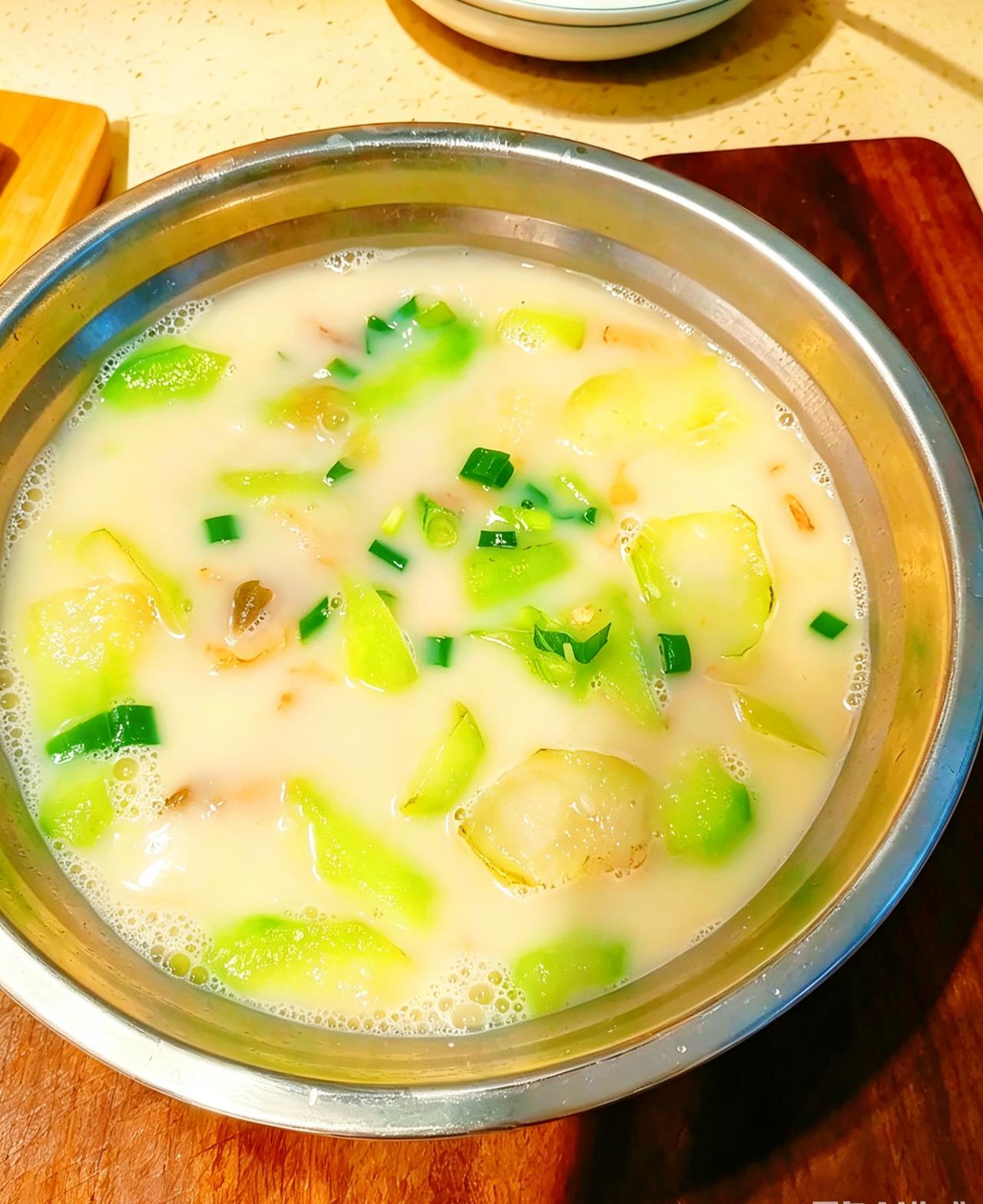 今天听说隔壁楼栋一个邻居走了，才40岁，比我还小两岁。平时就是血糖比较高，没
