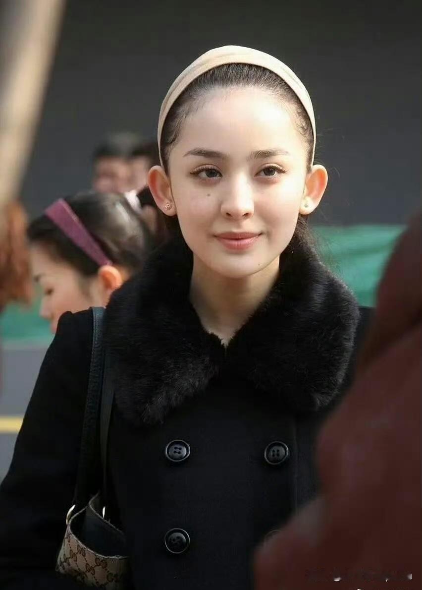 哇，看这些艺考生的素颜，真是青春无敌！没有浓妆和滤镜，反而有种干净的少年气。