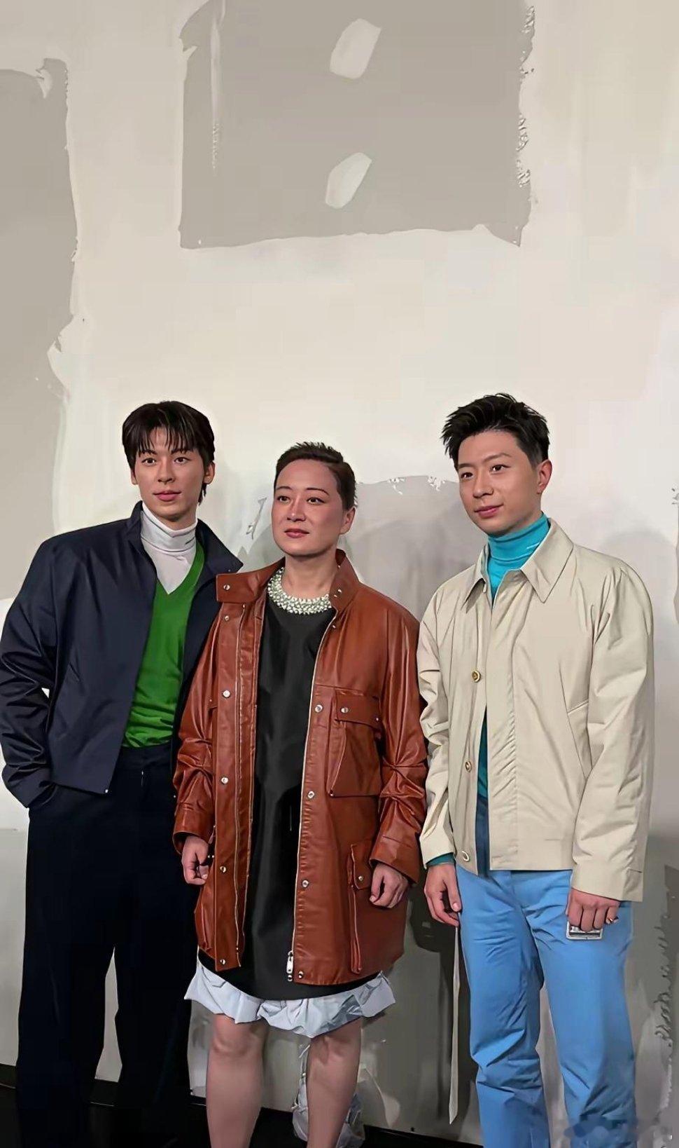 终于搞明白为什么现在的贾玲让人反感了原因很简单，因为贾玲把“忘本”两个字表现得淋