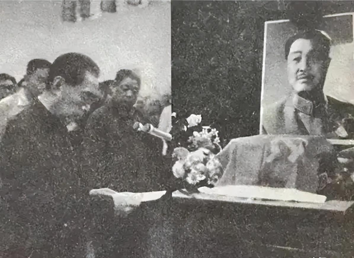 1975年，贺龙的追悼会原本由军委全程安排，可仪式才进行一半，追悼会的规