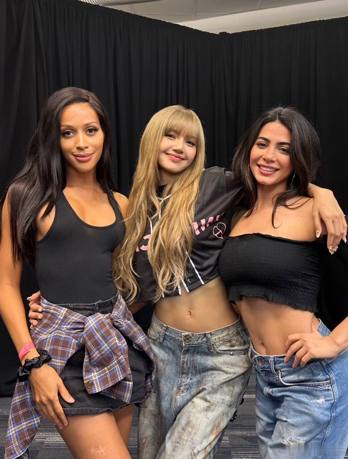 Lisa&emeraude&IsisKinglisa​​​