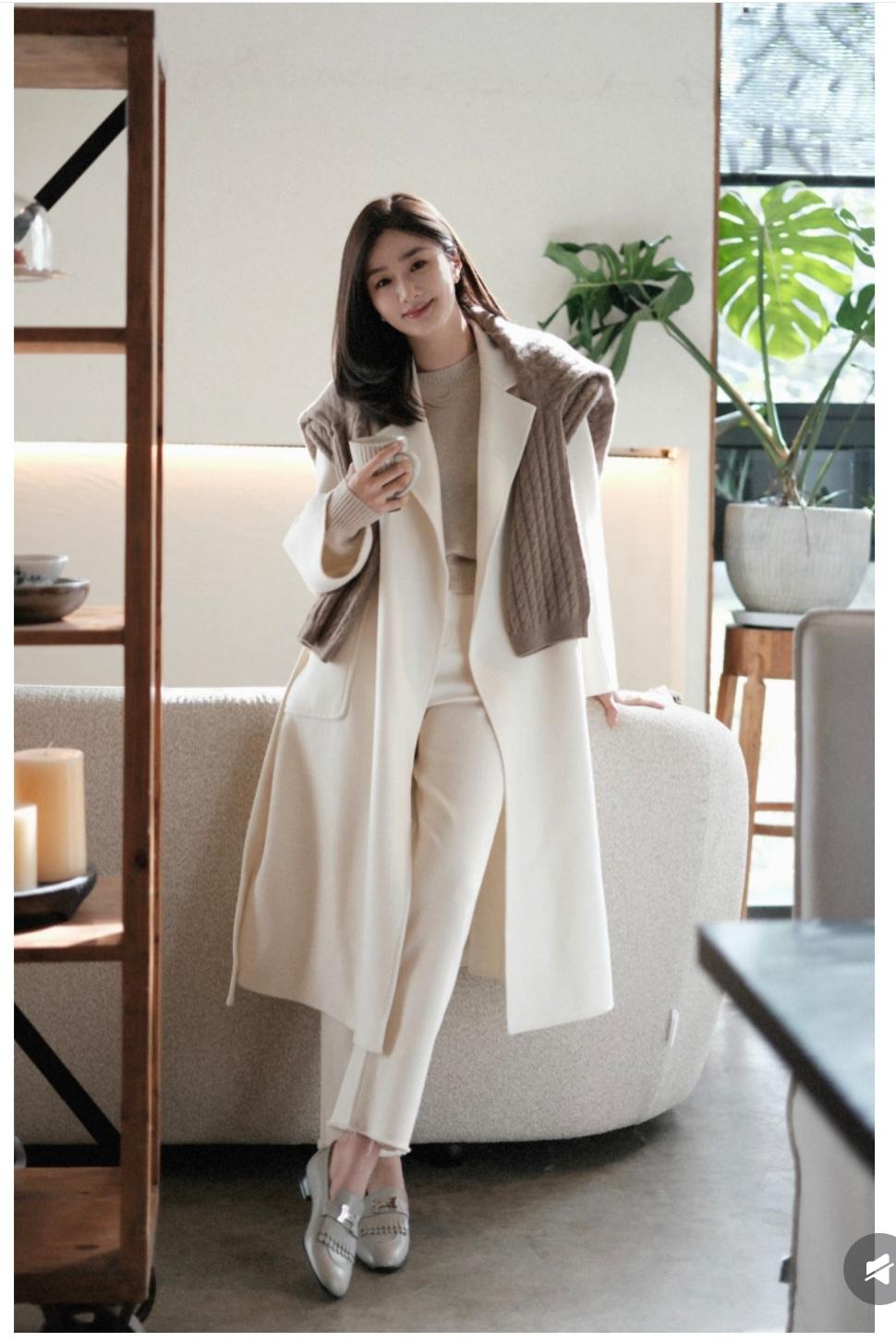 好喜欢脚上的鞋子。